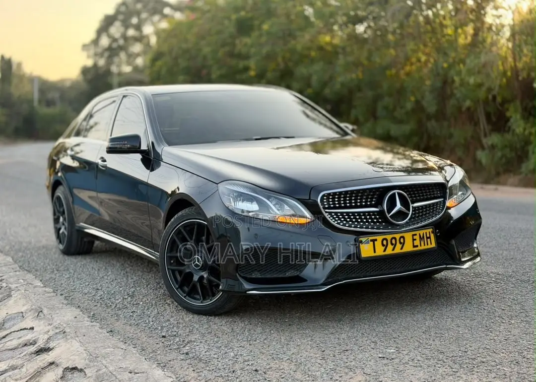 Mercedes-Benz E200 2014 Black