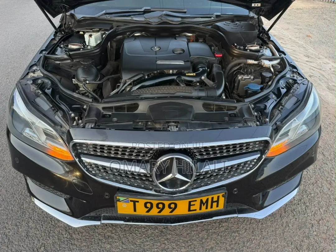 Mercedes-Benz E200 2014 Black