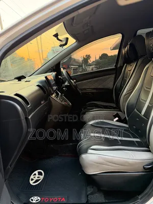 Toyota Wish 2004 Silver