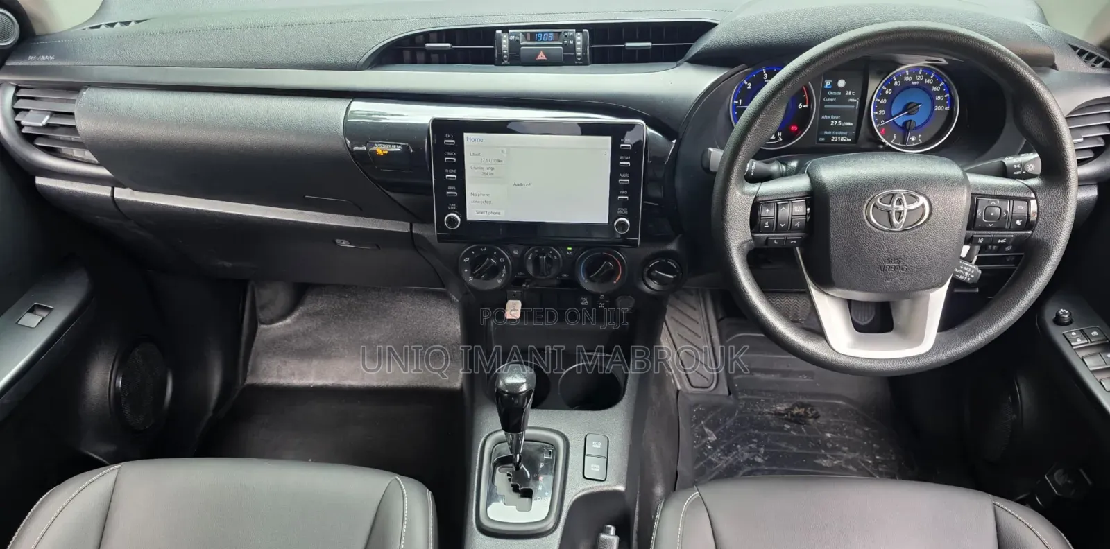Toyota Hilux 2021 Black
