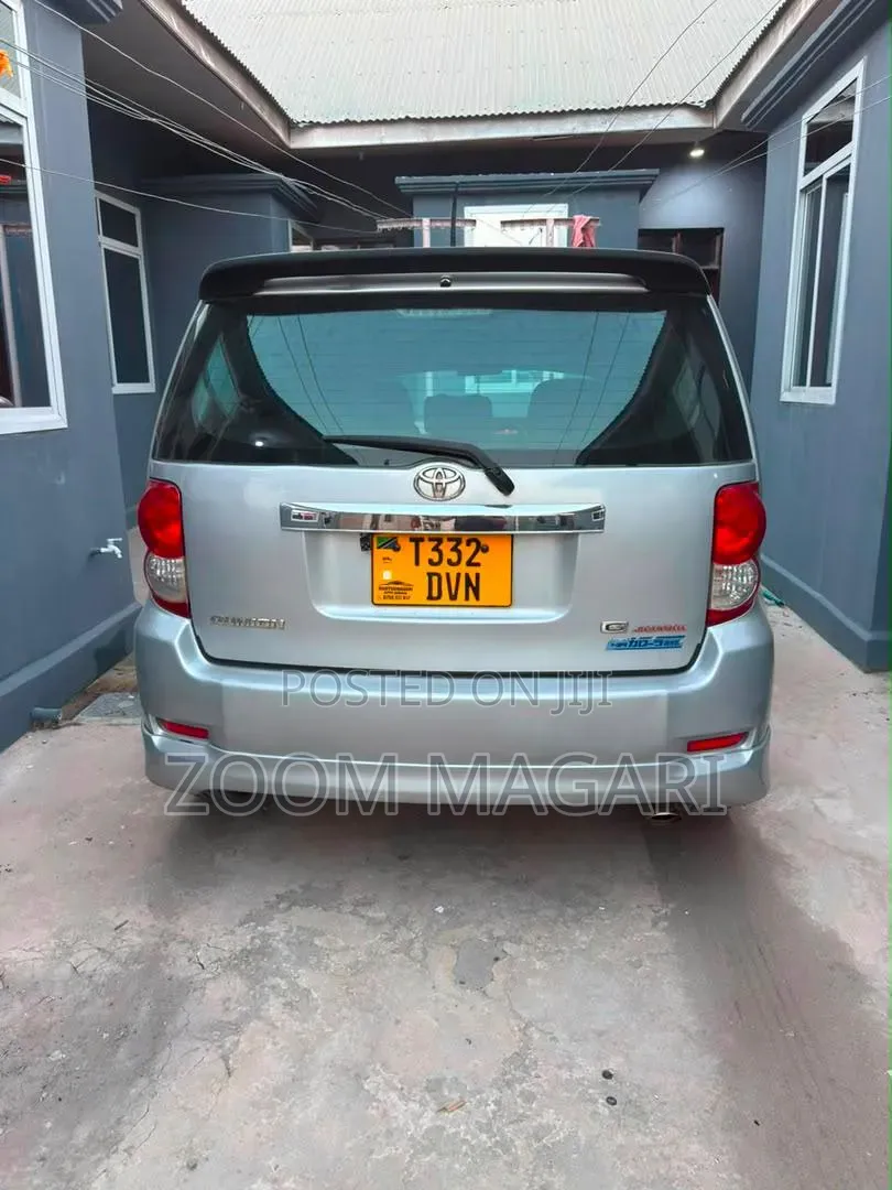Toyota Corolla Rumion 2008 Silver