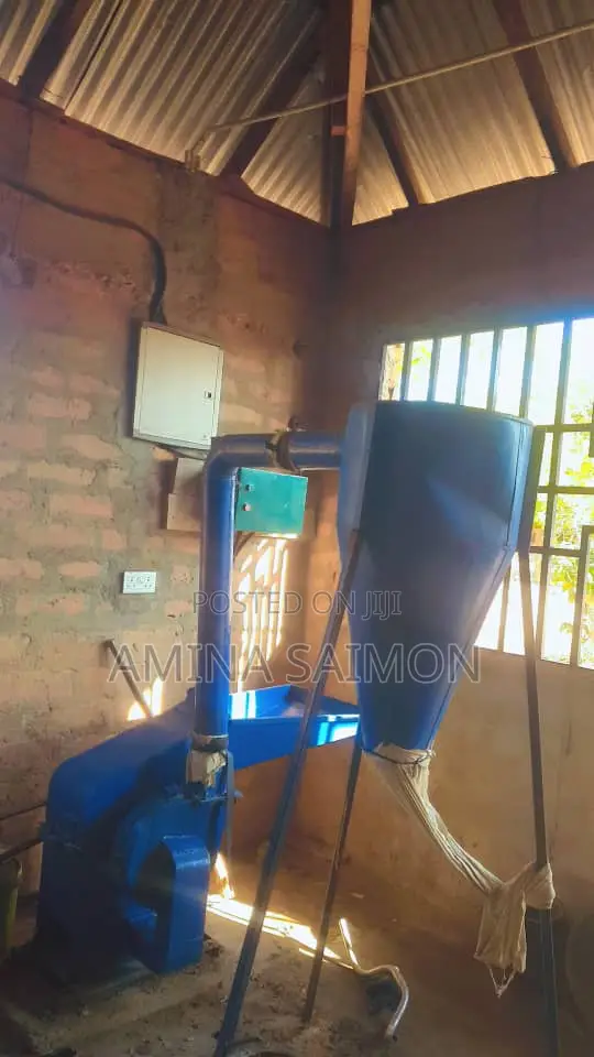 Mashine Ya Kusaga Na Ya Kukoboa Ziko Sokoni Kwa Mawasiliano