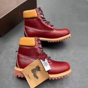 TIMBERLAND CLASSIC BOOTSBei: TSh 130,000/=