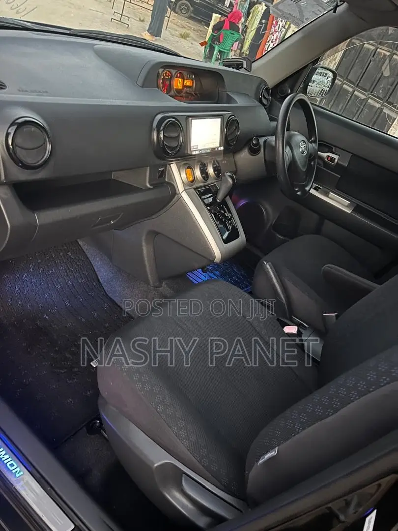 Toyota Corolla Rumion 2009 Black