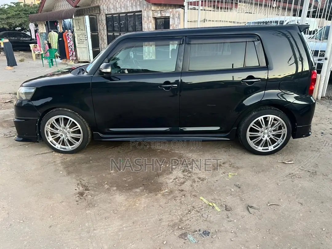 Toyota Corolla Rumion 2009 Black