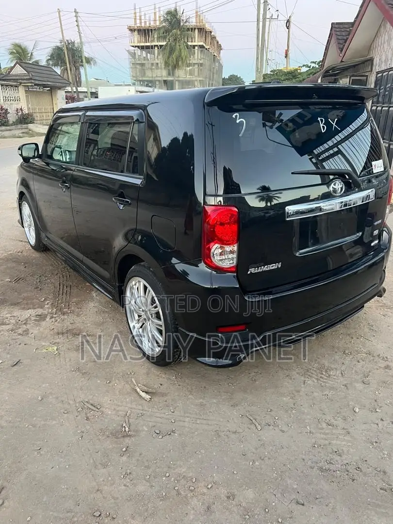 Toyota Corolla Rumion 2009 Black