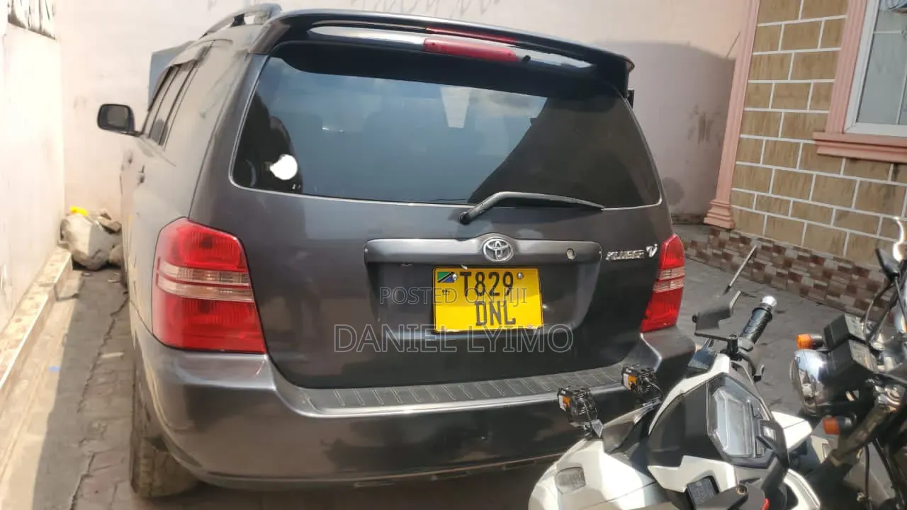 Toyota Kluger 2005 Gray