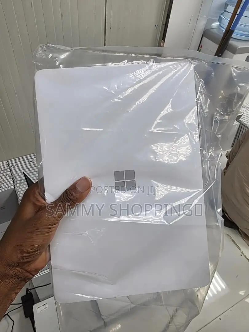 Laptop Microsoft Surface Laptop SE 8GB Intel Pentium SSD 128GB