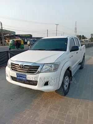 Toyota Hilux 2007 White