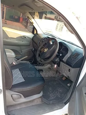 Toyota Hilux 2007 White