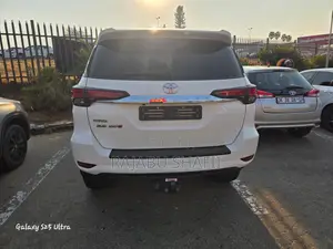 Toyota Fortuner 2.8 D AWD 2017 White