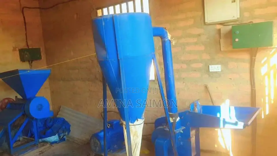 Mashine Ya Kusaga Na Ya Kukoboa Ziko Sokoni Kwa Mawasiliano