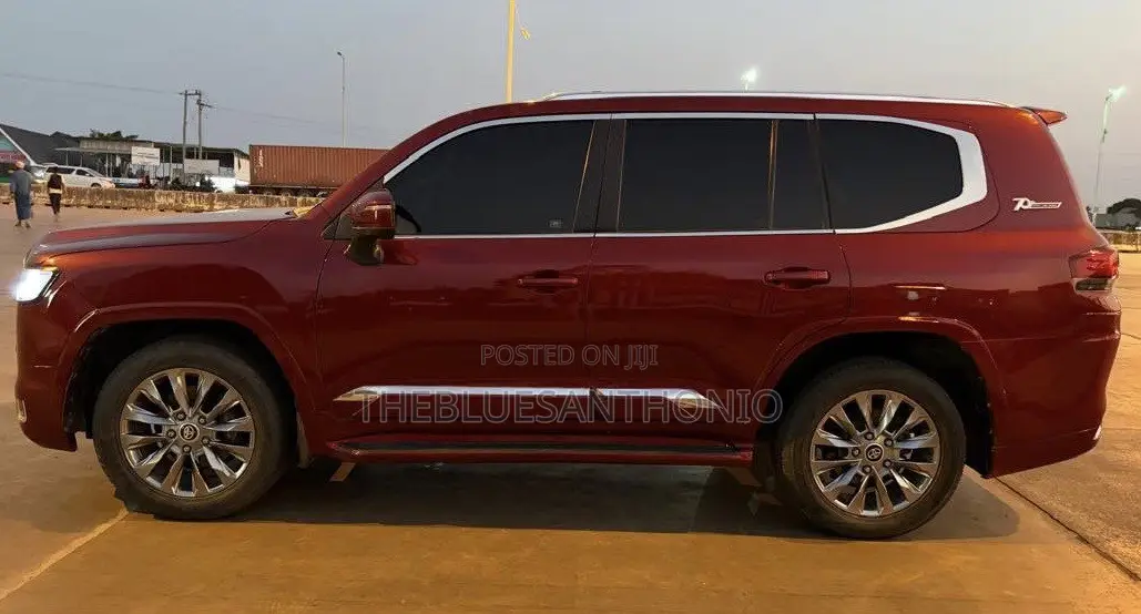 Toyota Land Cruiser 2016 Maroon