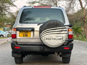 Toyota Land Cruiser 2007 Silver