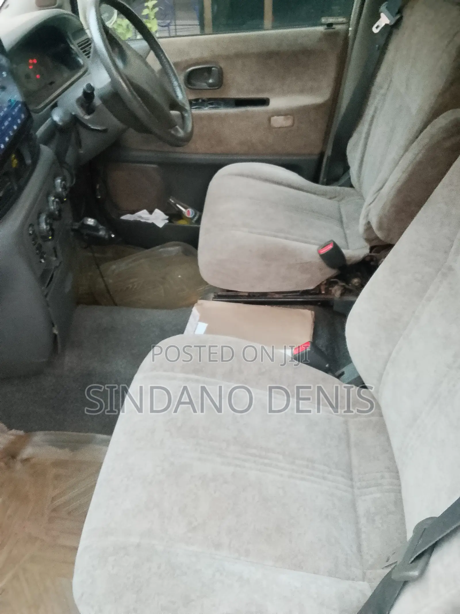 Toyota Noah 2.0 AWD (8 Seater) 2002 Silver