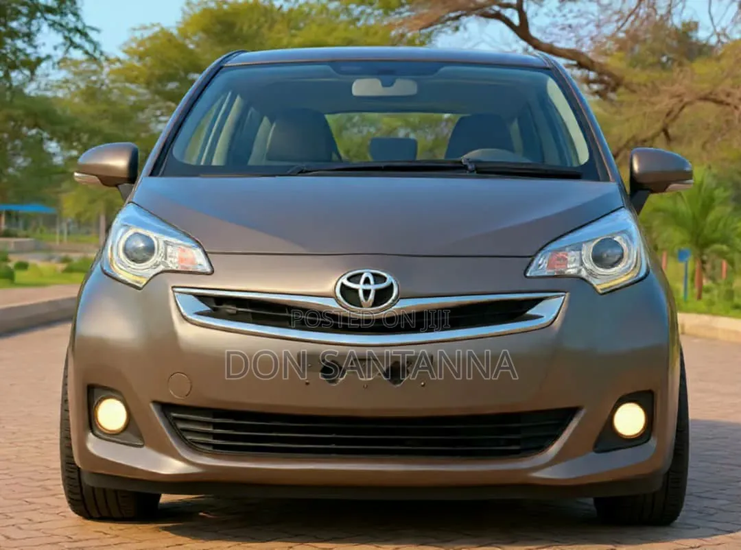 Toyota Ractis 2015 Beige