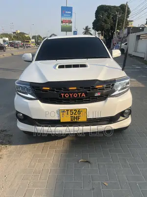 Toyota Fortuner 2.7 AWD 2008 White