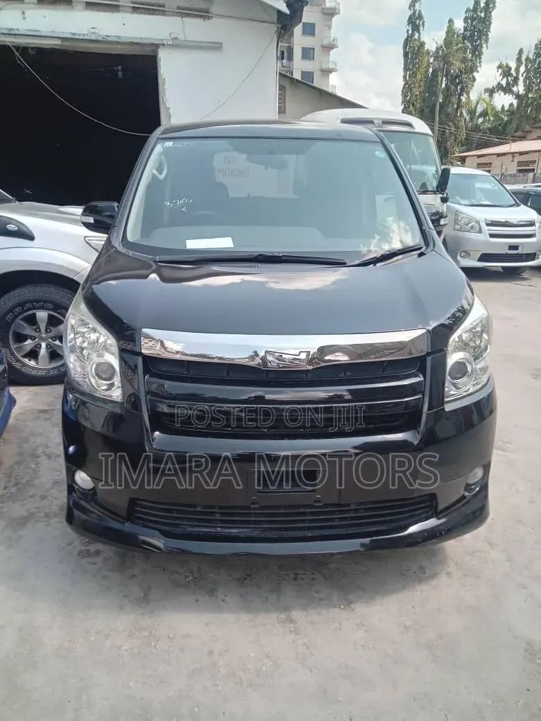 Toyota Noah 2008 Black