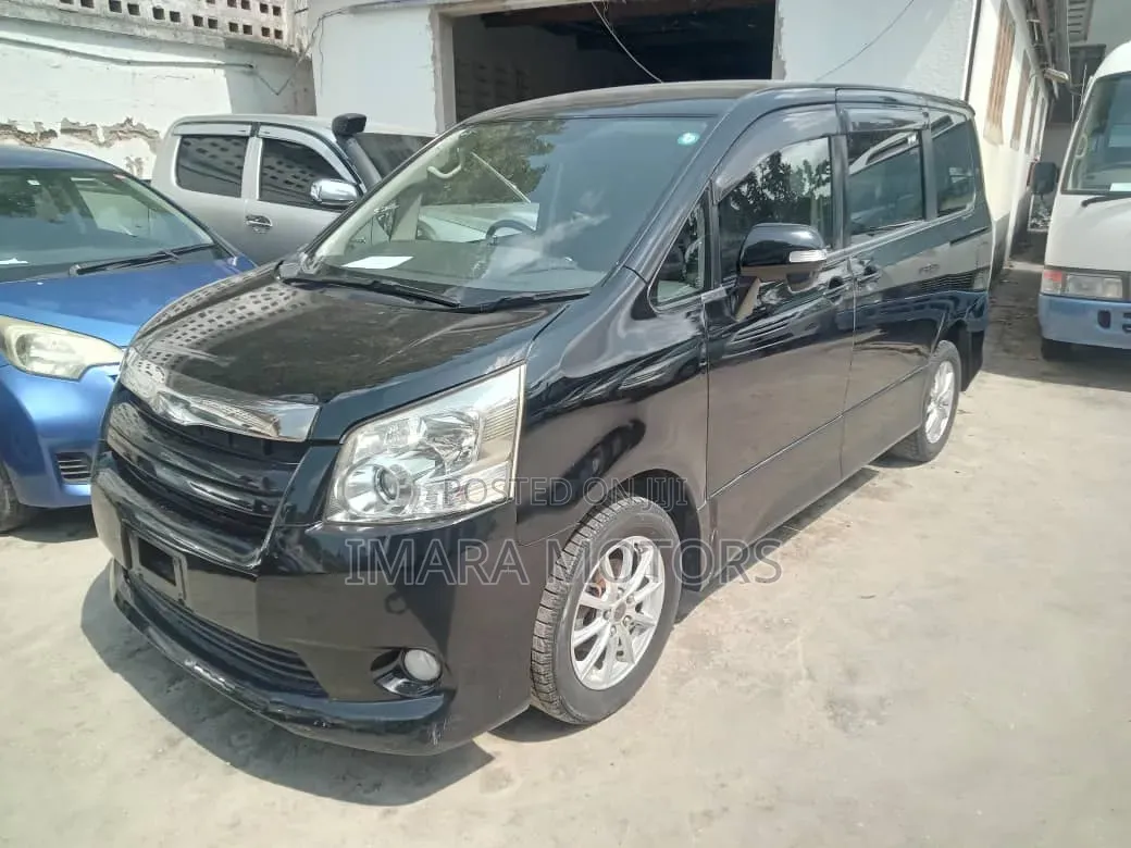 Toyota Noah 2008 Black