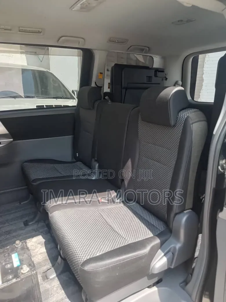 Toyota Noah 2008 Black