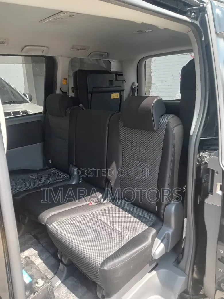 Toyota Noah 2008 Black