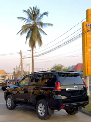Toyota Land Cruiser Prado 2021 Black