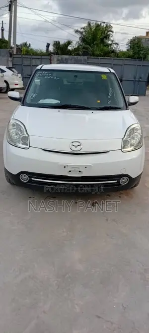 Mazda Verisa 2010 White