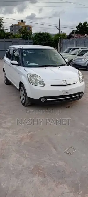 Mazda Verisa 2010 White