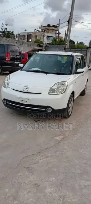 Mazda Verisa 2010 White