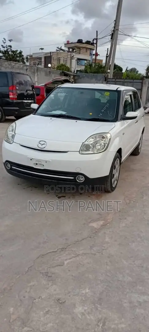 Mazda Verisa 2010 White