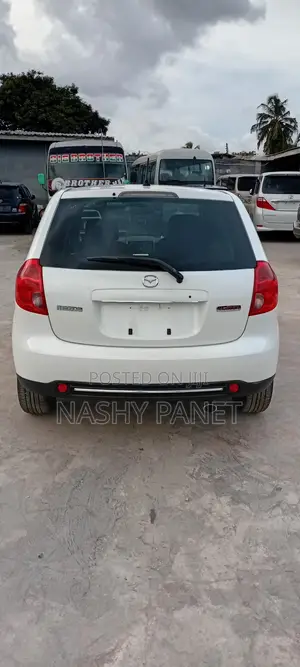 Mazda Verisa 2010 White