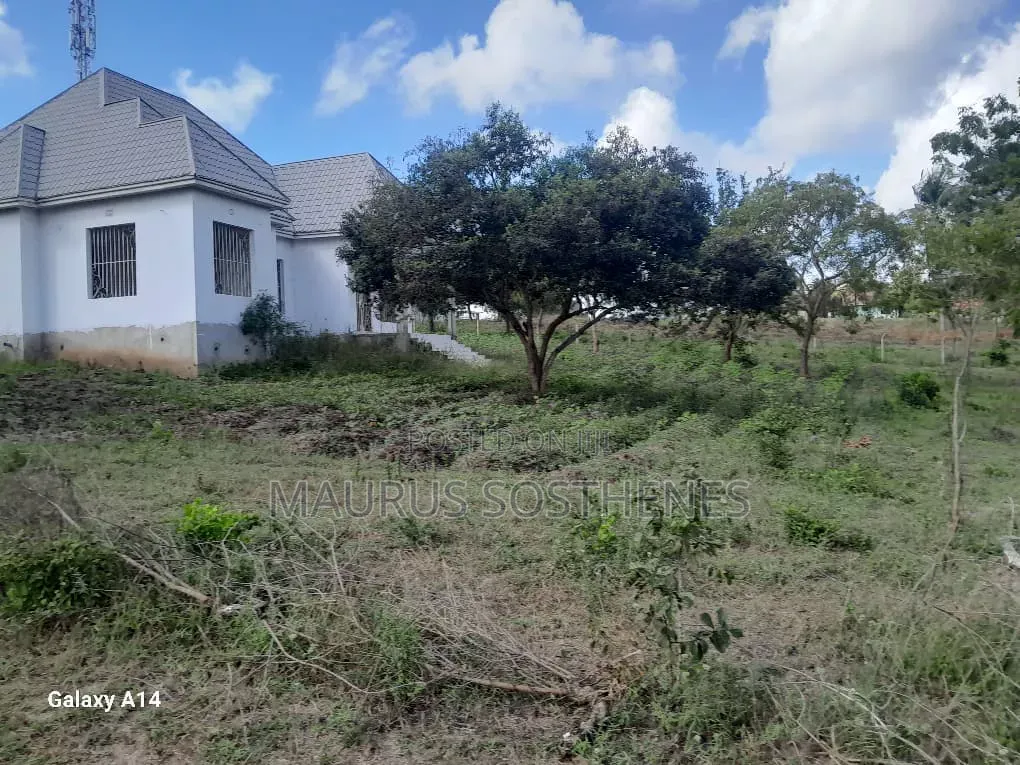 4bdrm House in Robert, Goba for sale