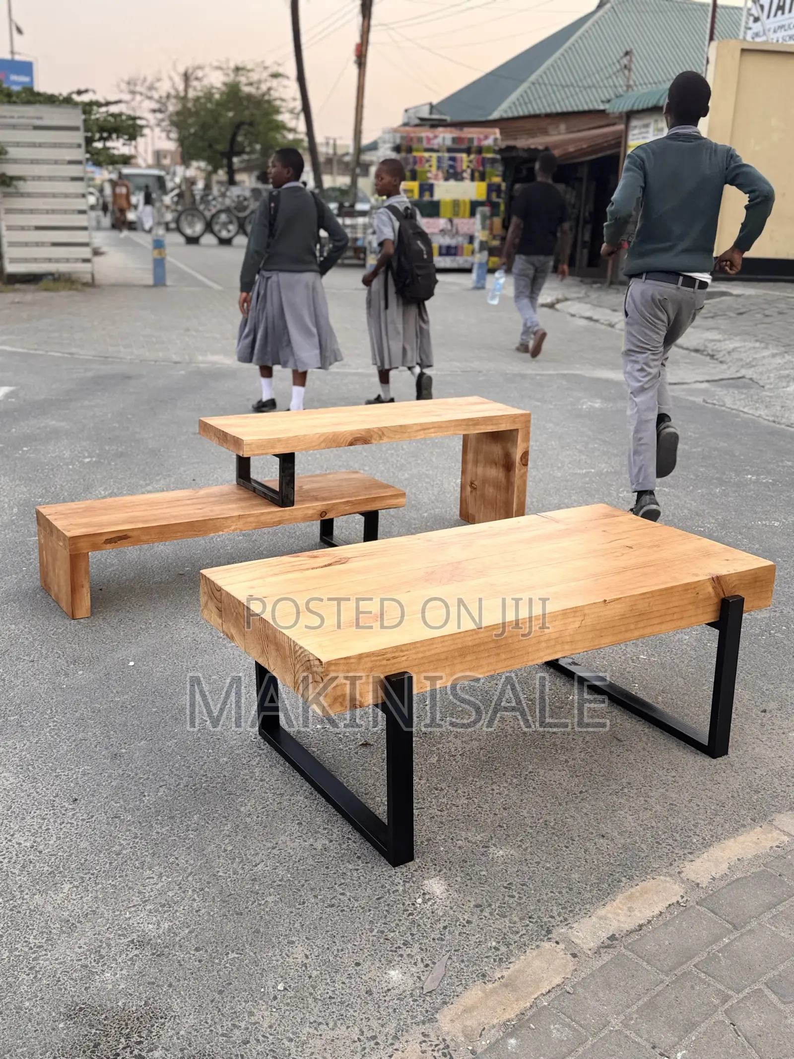 Unaweza Badilisha Sebule Yako Kwa Hii Set