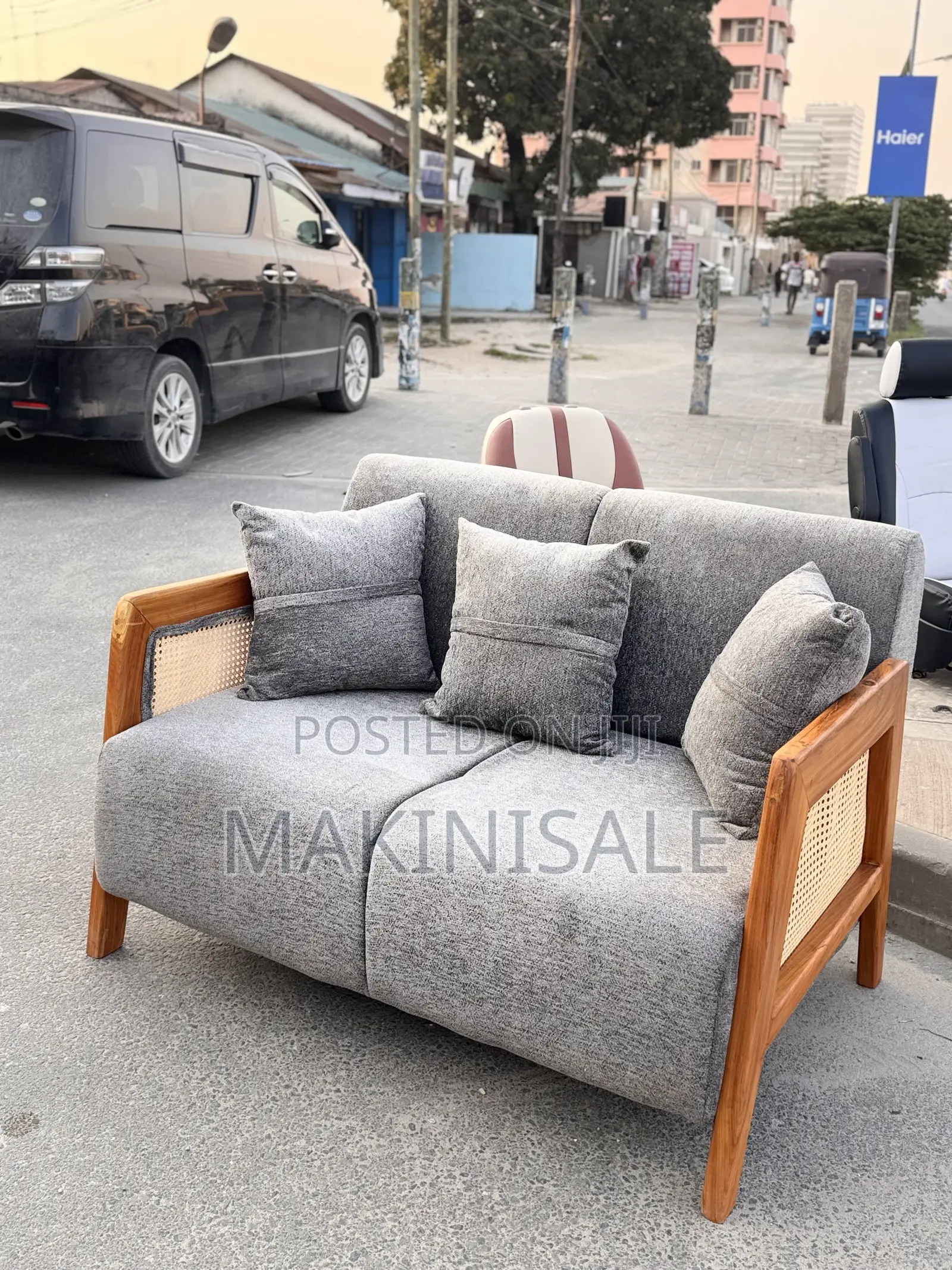 Pata Sofa Nzuri Ya Kisasa