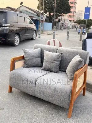 Pata Sofa Nzuri Ya Kisasa