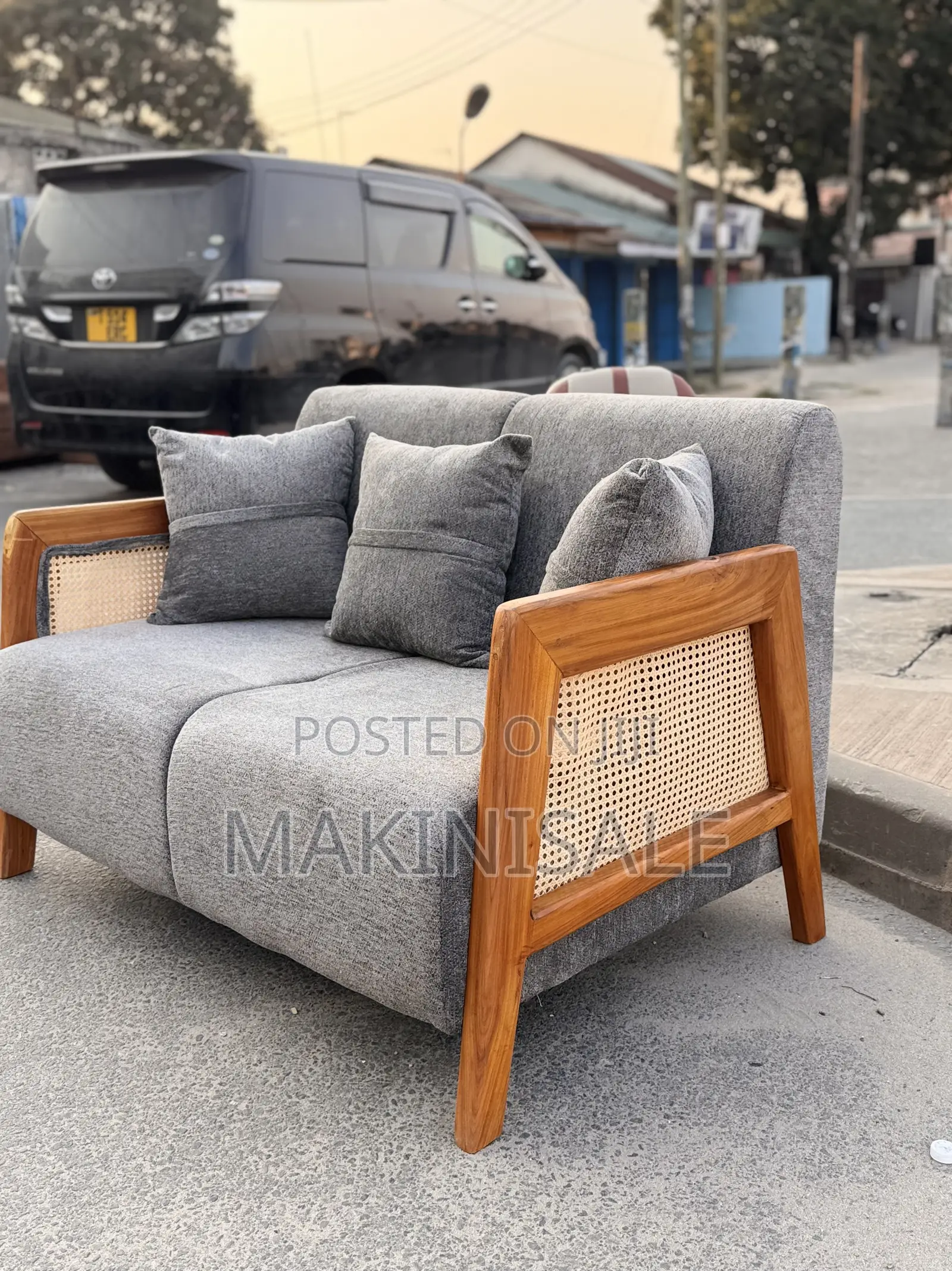 Pata Sofa Nzuri Ya Kisasa