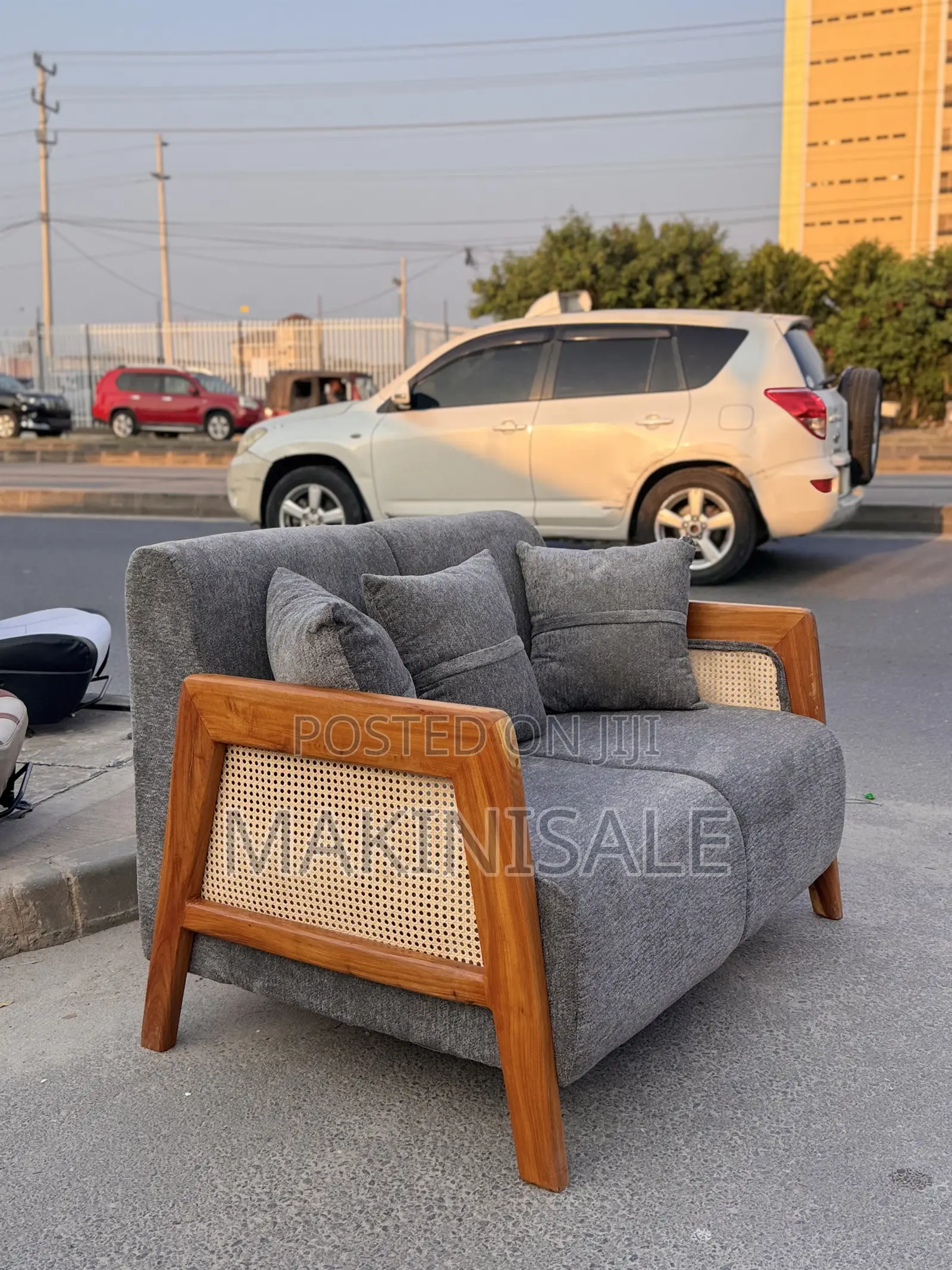 Pata Sofa Nzuri Ya Kisasa