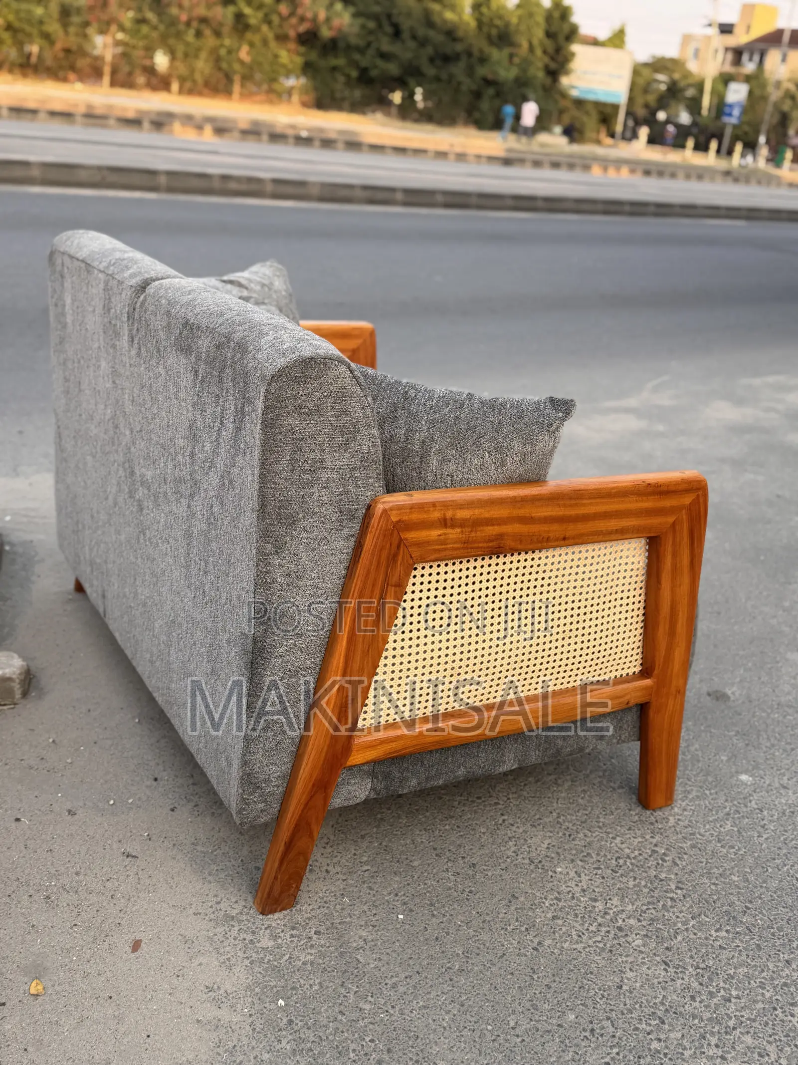 Pata Sofa Nzuri Ya Kisasa