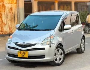 Toyota Ractis 2006 Silver