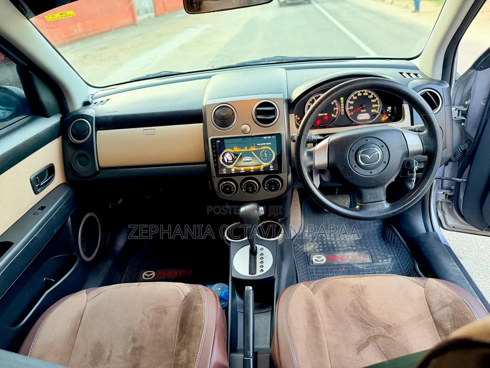 Mazda Verisa 2010 Silver