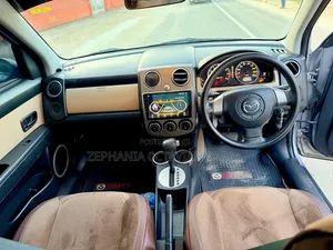 Mazda Verisa 2010 Silver