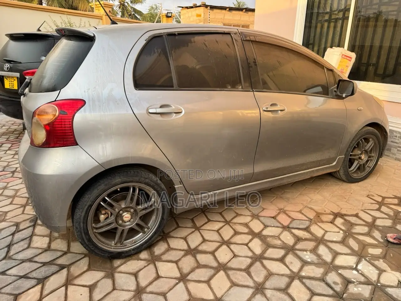 Toyota Vitz 1.5 FWD 5dr 2006 Gray