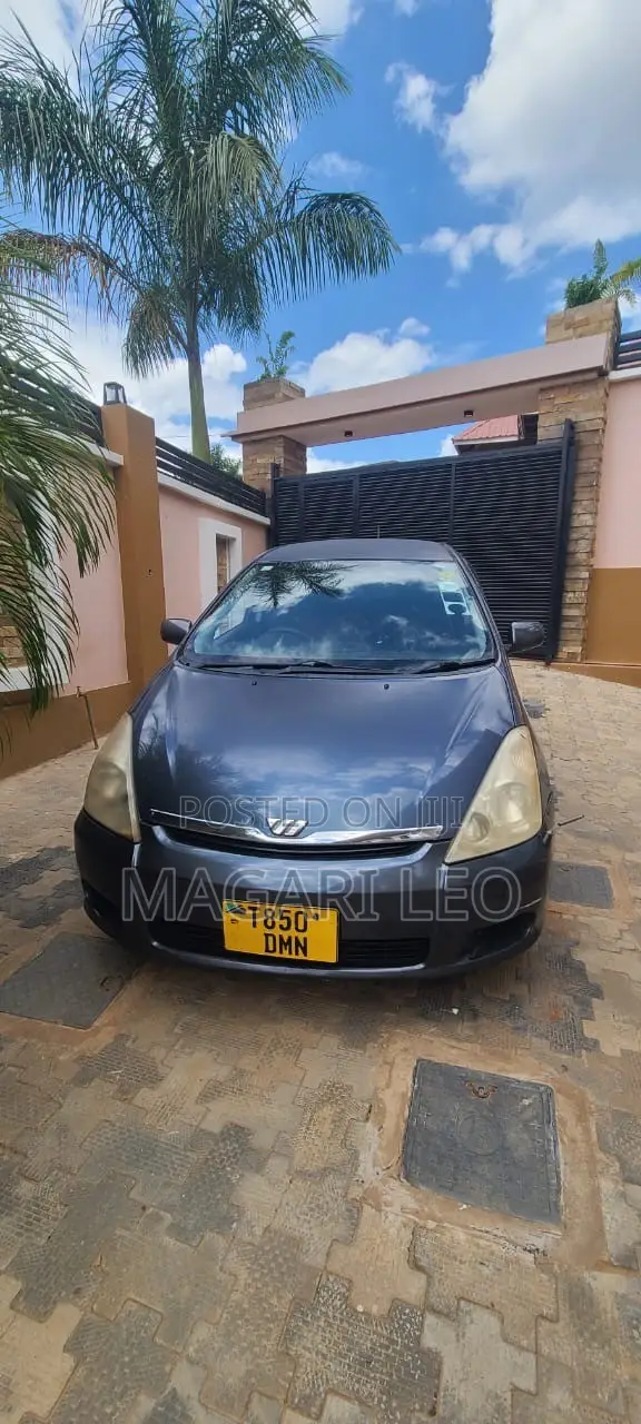 Toyota Wish 2012 Gray