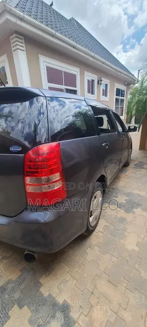 Toyota Wish 2012 Gray