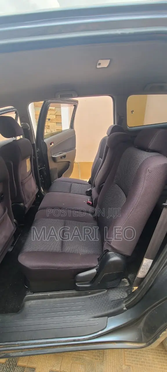 Toyota Wish 2012 Gray