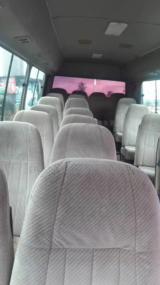 Toyota Coaster 2002
