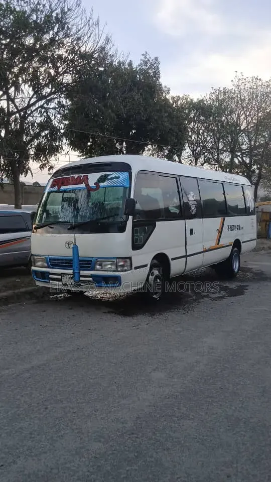 Toyota Coaster 2004