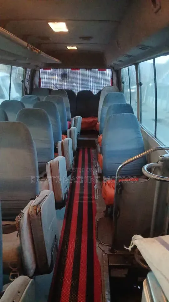 Toyota Coaster 2004