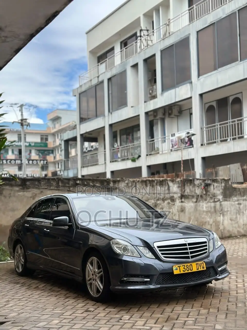 Mercedes-Benz E200 2013 Gray