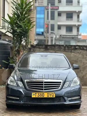 Mercedes-Benz E200 2013 Gray